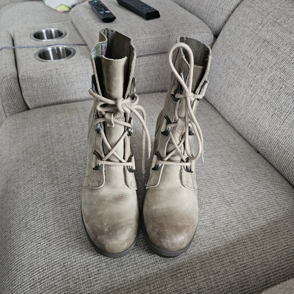 Sorel Women's Joan of Arctic Wedge II Boots Size 7